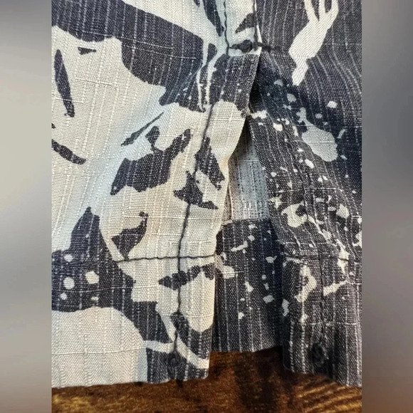 Tommy Bahama | men’s Just Coasting Paradise camp shirt. Size: M - Picture 5 of 16